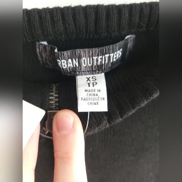 NWT Urban Outfitters Iman Zip Front Mini Skirt Black  Extra Small - Picture 7 of 8